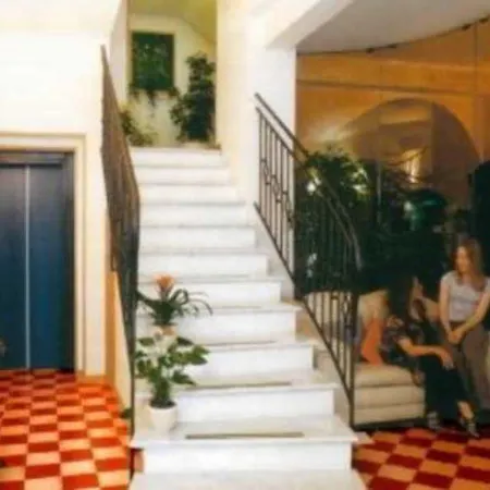 Francesco Hotel 3*