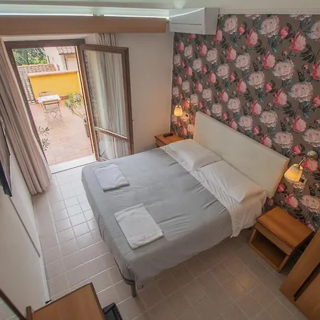 Francesco Hotel
