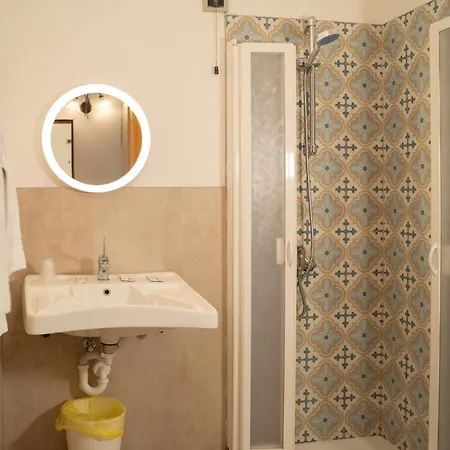 هوتل فرانسيسكو 3* بيزا